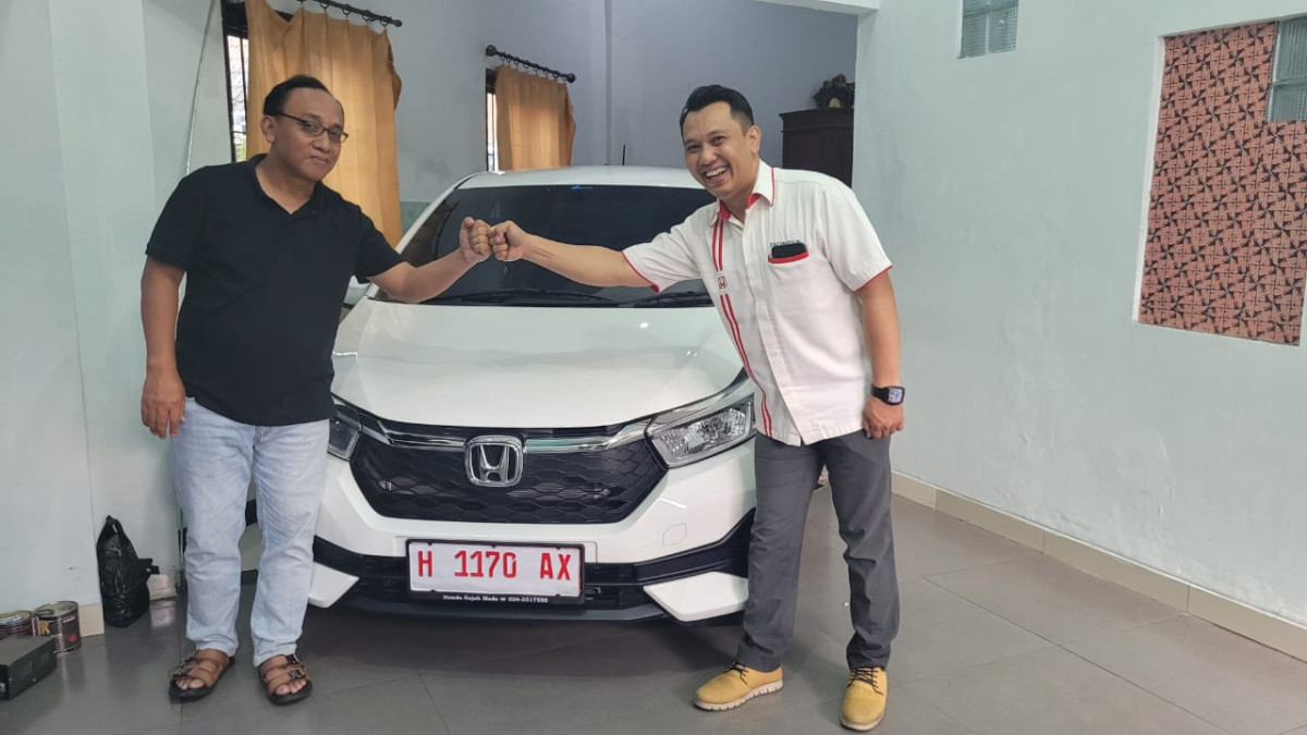 Delivery Honda Brio E CVT